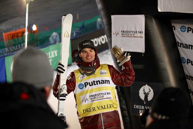 Mika (singer) visual data 8