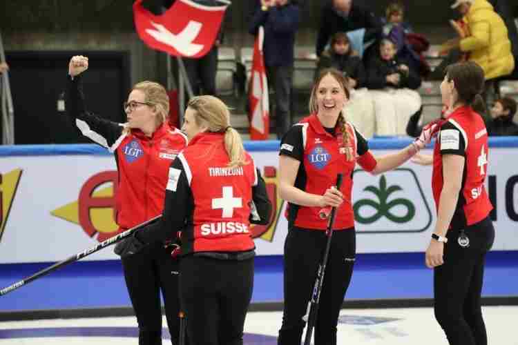 Sweden forces Denmark to concede in women's curling - KTVZ