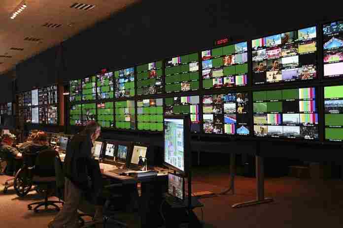 tsx pix 2021-302 broadcast center 750 (ioc)