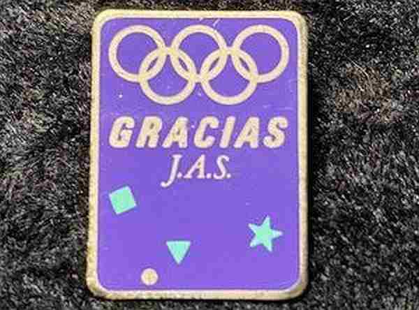 tsx pix 2021-621 1984 gracias pin 600x444
