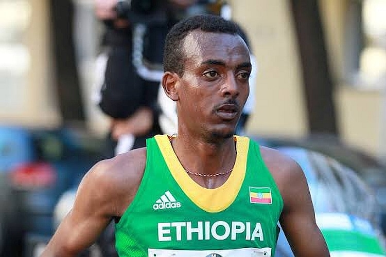 Tamirat Tola Leads Ethiopian 1-2, as Cam Levins Smashes Canadian Record at World Championships Marathon