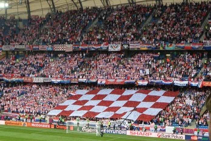 tsx pix 2022-1209 croatia flag 2012 (roger goraczniak)