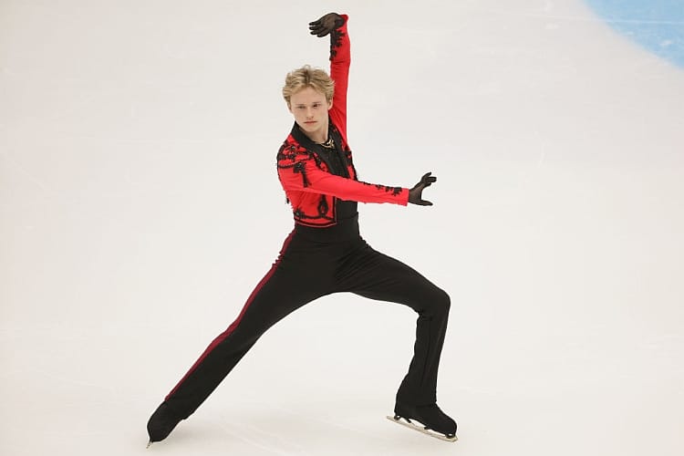 PANORAMA: World champs Malinin and Chock & Bates at Skate America; two