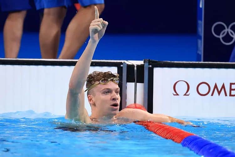 Czech gymnast teen pool 